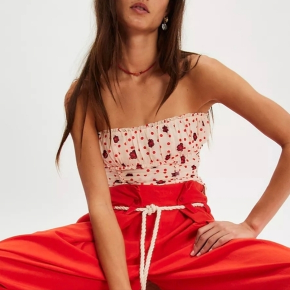 Free People NWOT Scottie Tube Top in Cream w Red Floral & Polka Dot Print sz SML - Picture 2 of 5
